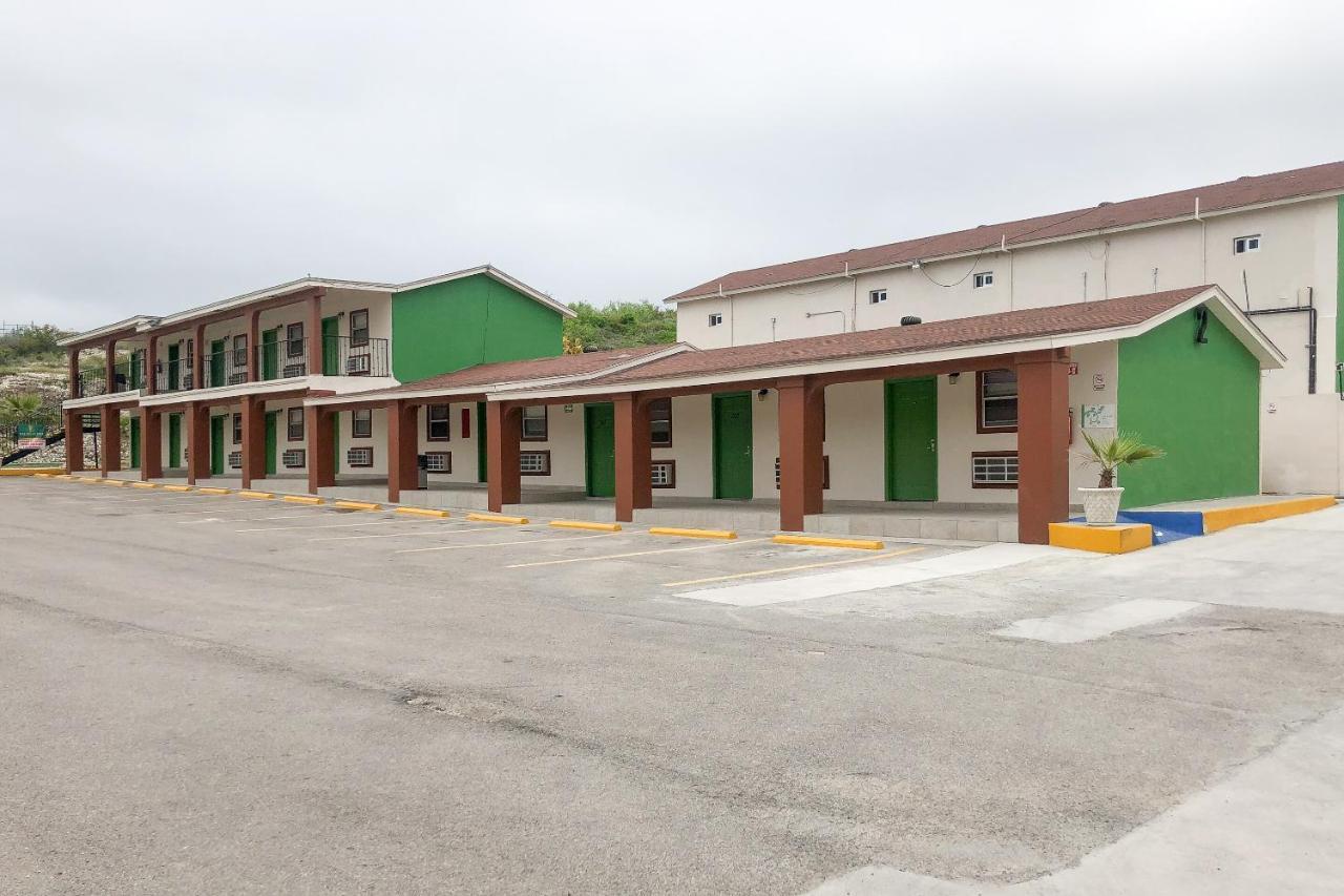 Capital O Palms Hotel, Acuna Ciudad Acuña Eksteriør bilde